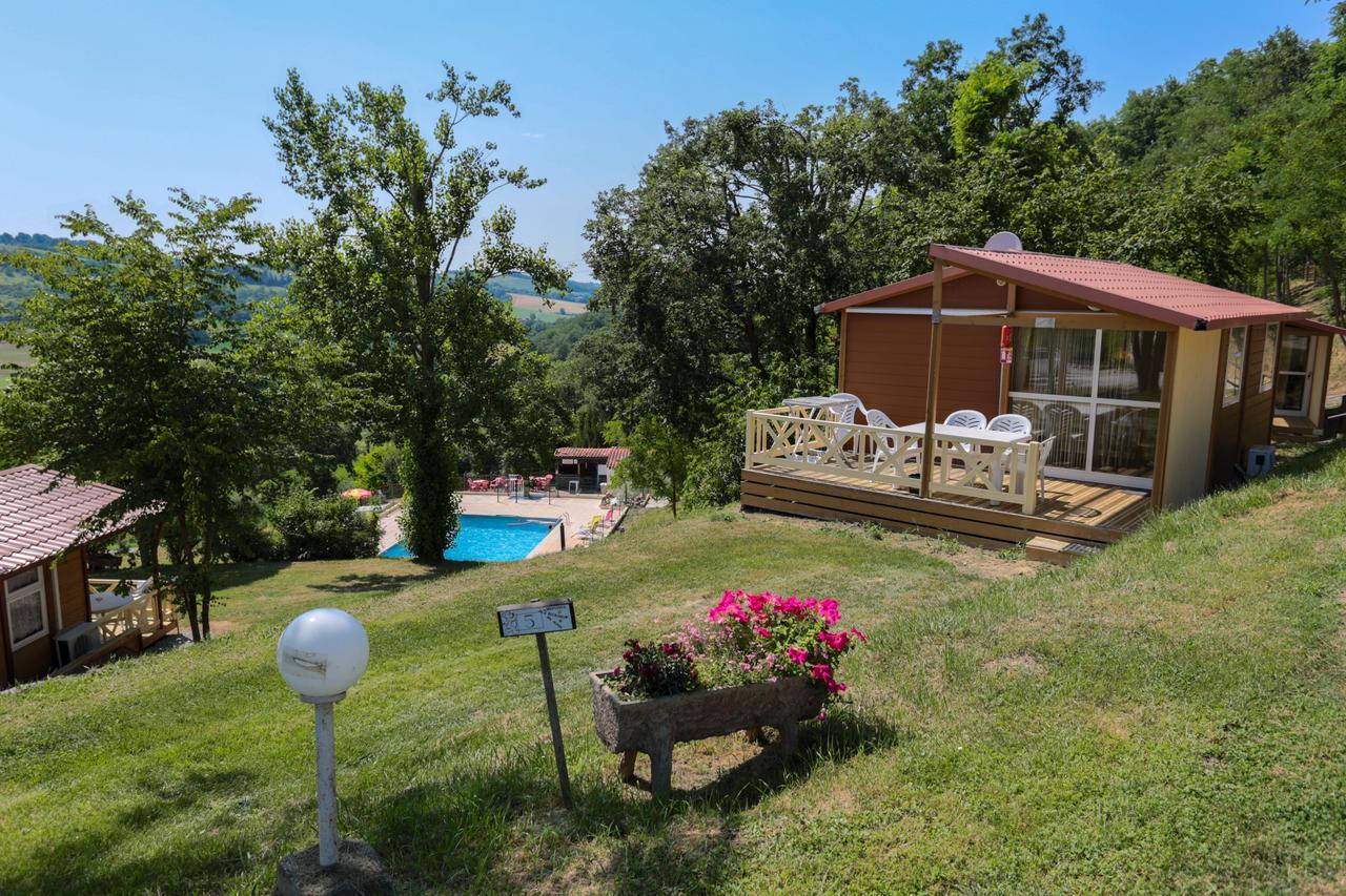 Отель Le Bourdieu Durfort  Экстерьер фото